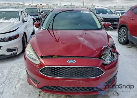 2015 Ford Focus Se z USA, uszkodzony, nr VIN 1FADP3F27FL221289